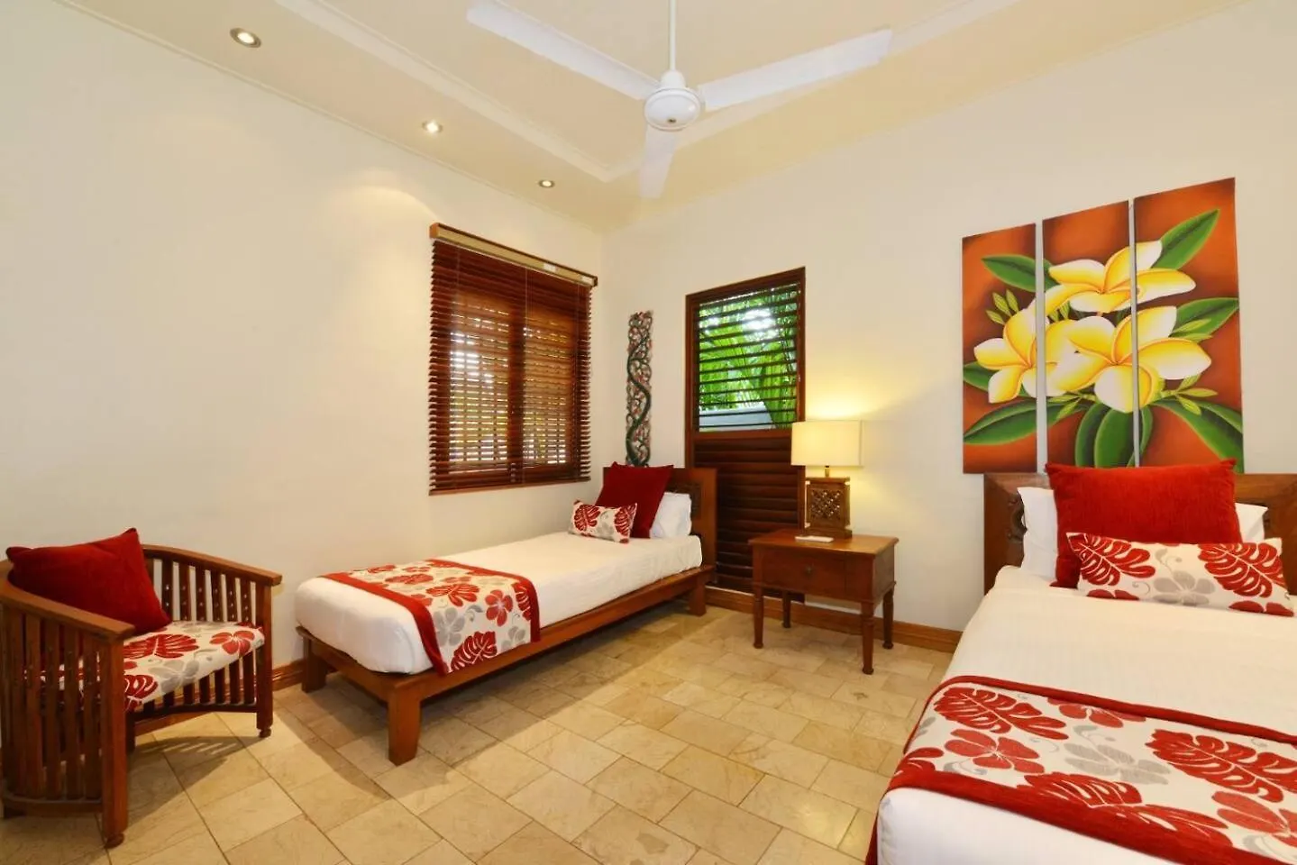 Palm Bliss Villa - A Central Balinese Pool Oasis Port Douglas